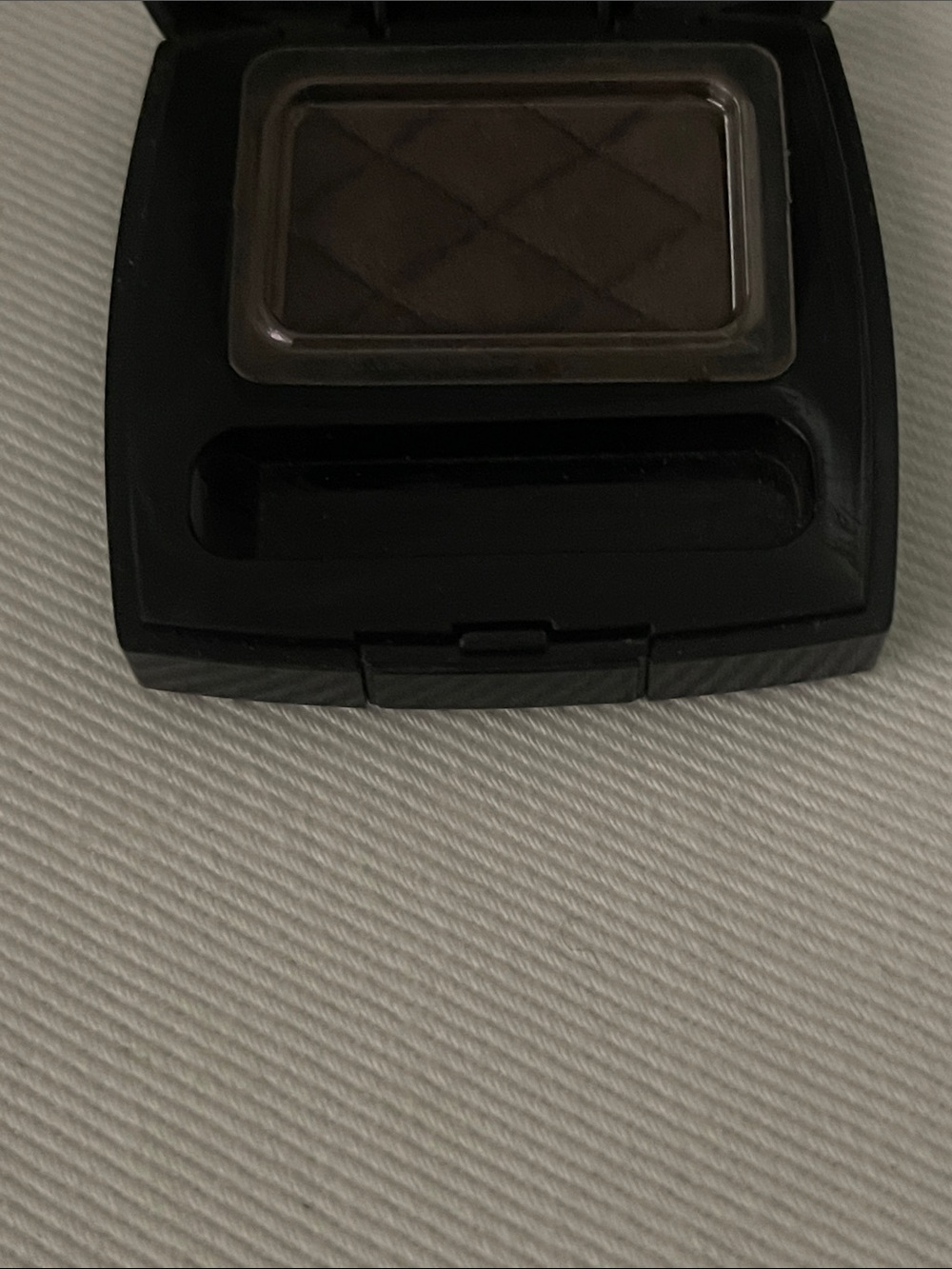 Chanel Ombré Couture Jersey Ambre/Taupe Eyeshadow 0.07 oz - Picture 2 of 5